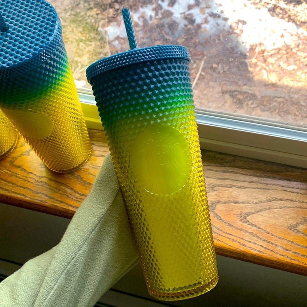 Starbucks Fall 2023 ombré studded lemongrass / lemon fall gradient cups